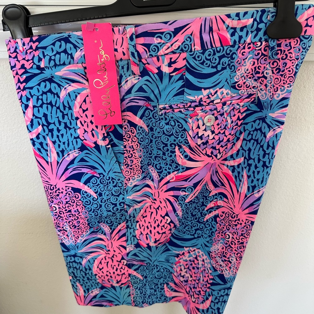 Brand new with tags Lilly Pulitzer shorts for men!